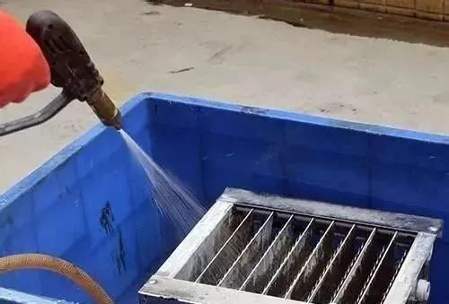油煙凈化器老化了怎么辦？環(huán)保設備廠家給出專業(yè)建議